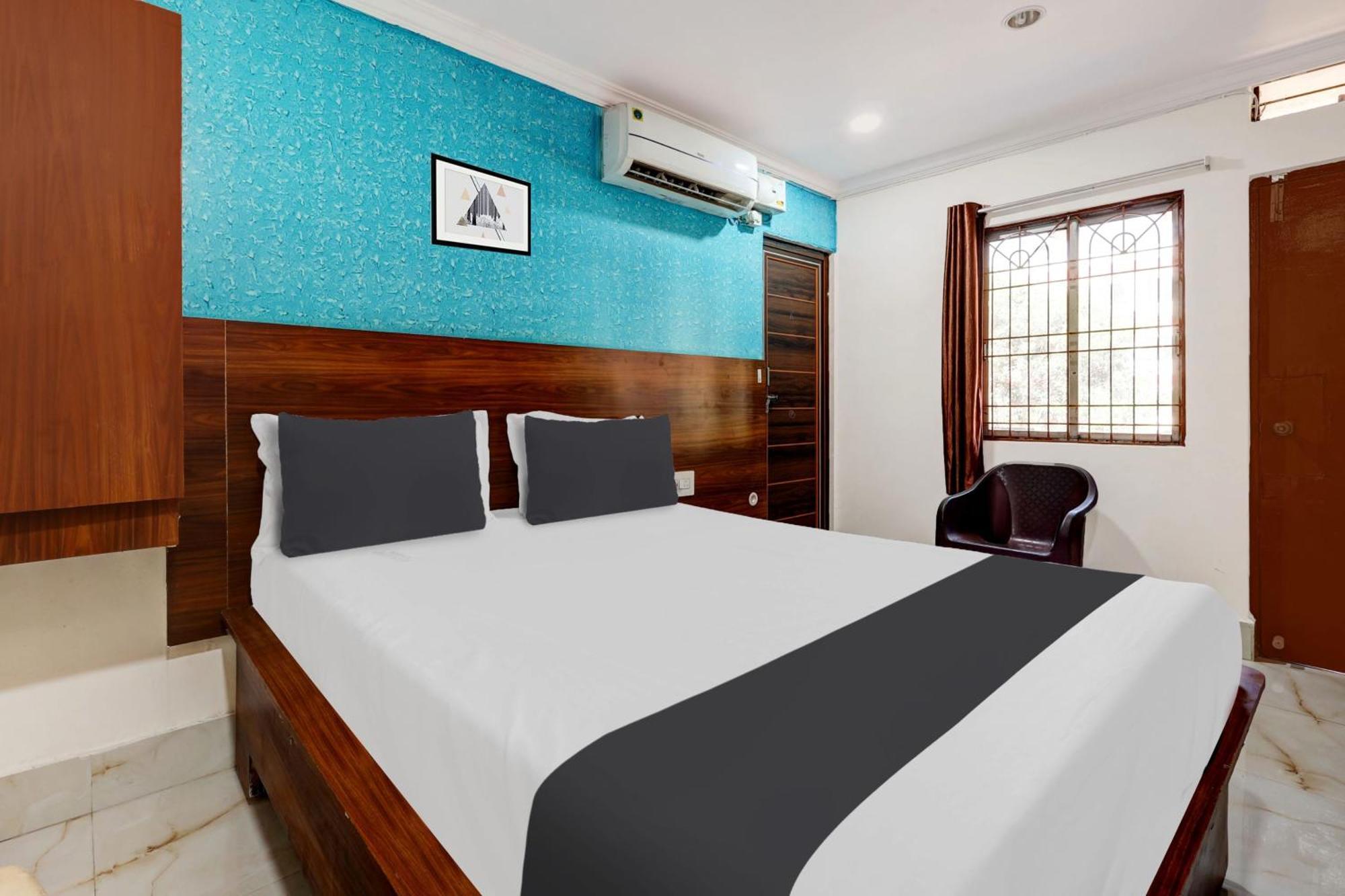 Hotel O Gangothri Lodge Visakhapatnam Exterior foto